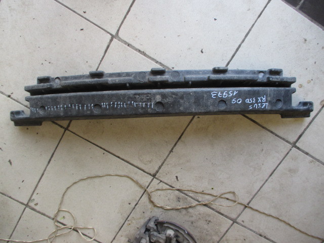 Наполнитель переднего бампера Lexus RX (XU30) 2003-2006 на Lexus RX (XU30)
