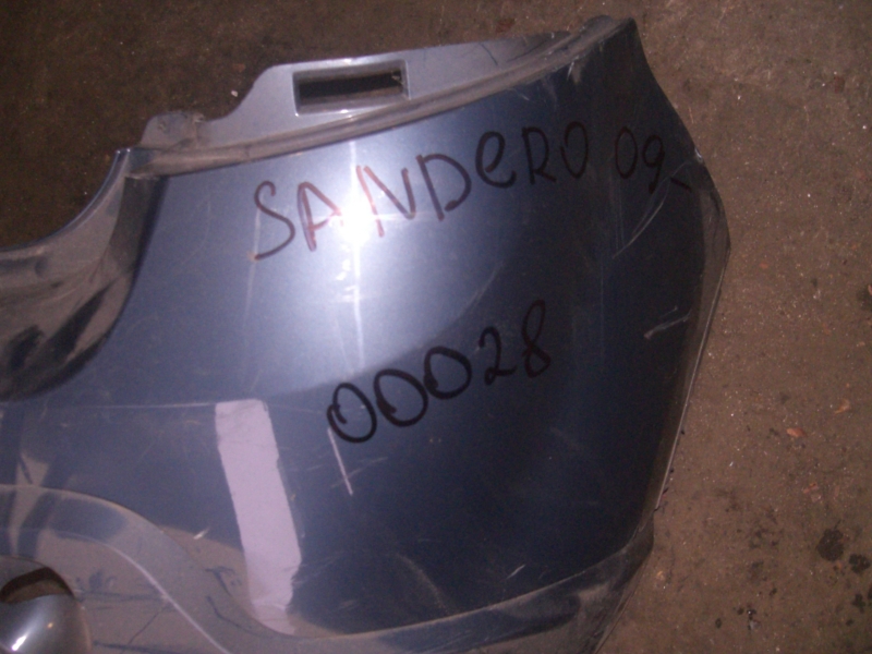 Бампер задний Renault Sandero  2009-2014 на Renault Sandero 