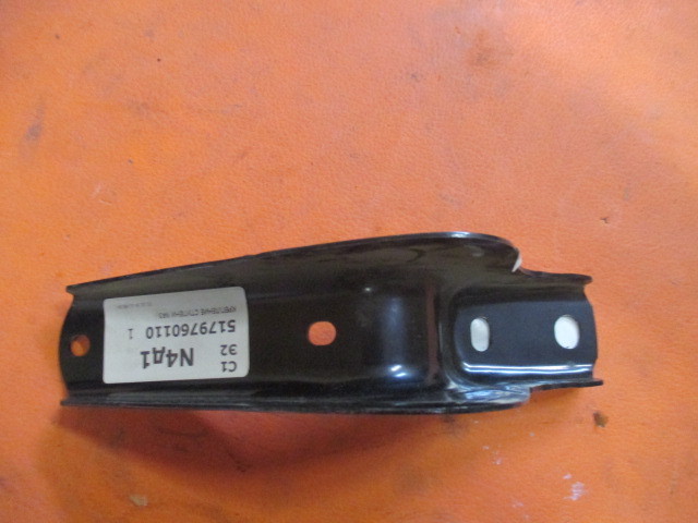 Кронштейн подножки Toyota Land Cruiser 200 2007-2012 на Toyota Land Cruiser 200