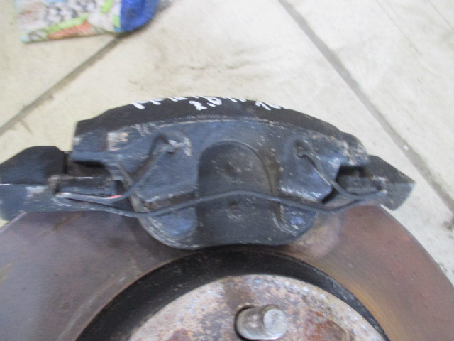 Суппорт передний правый Ford Focus 3 2011-2015 на Ford Focus 3