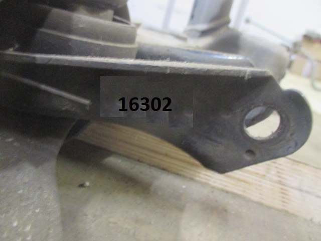 Кронштейн АКПП левый Ford Focus 2 2005-2008 на Ford Focus 2