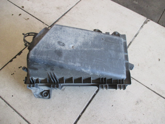 Корпус воздушного фильтра Audi A3 (8L) 1996-2000 на Audi A3 (8L)