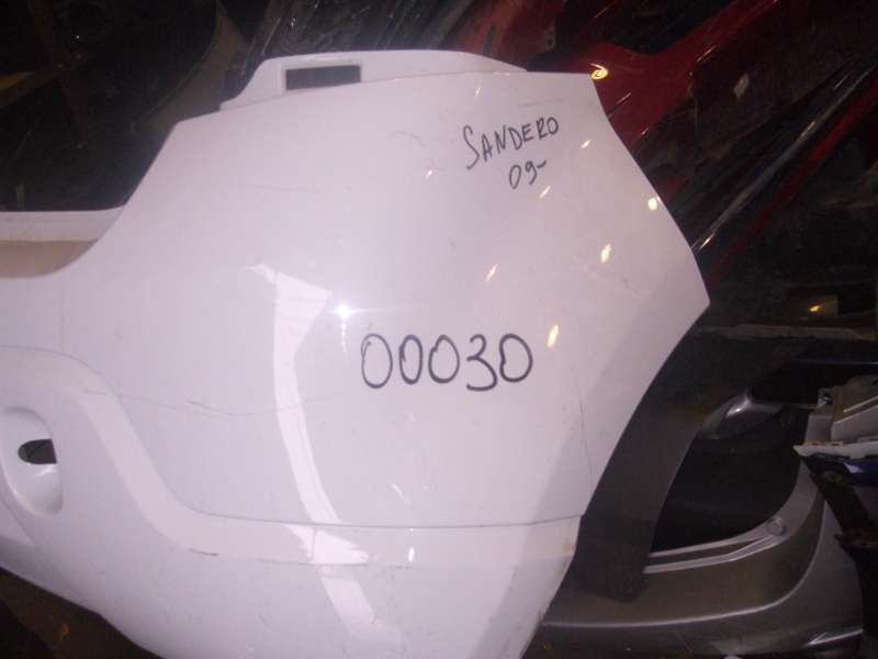 Бампер задний Renault Sandero  2009-2014 на Renault Sandero 