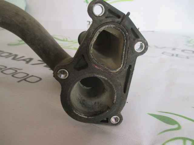 Корпус термостата Ford Focus 2 2005-2008    2S6G9K478 на Ford Focus 2