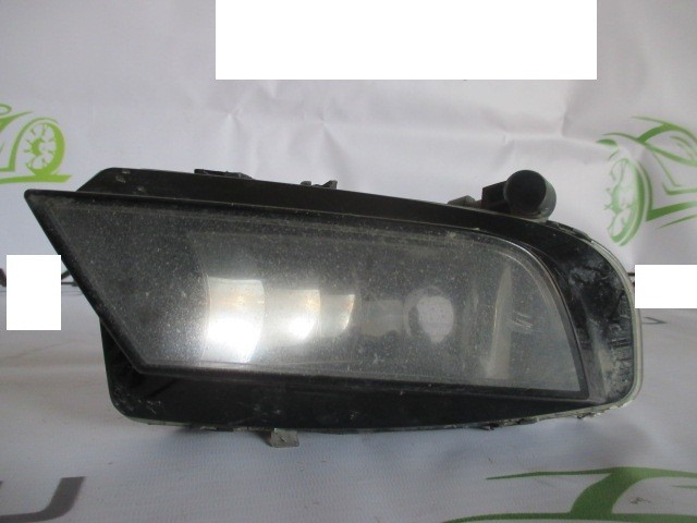 Фара противотуманная левая Audi A4 (B8) 2007-2011 на Audi A4 (B8)