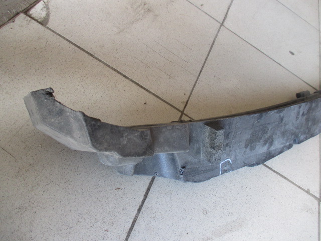 Наполнитель переднего бампера Toyota RAV 4 (XA30) 2005-2010 на Toyota RAV 4 (XA30)