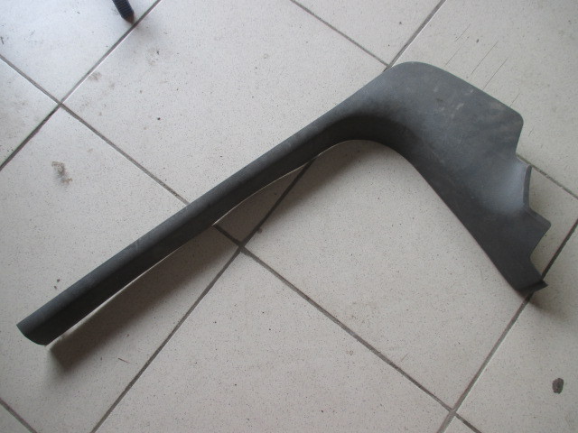 Накладка порога (внутренняя) Ford Focus 2 2005-2008 3M51R13200A на Ford Focus 2