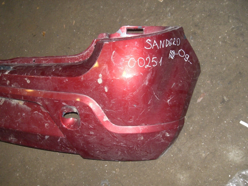 Бампер задний Renault Sandero  2009-2014 на Renault Sandero 