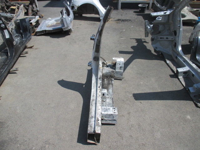 Порог со стойкой правый Ford Focus 3 2011-2015 на Ford Focus 3