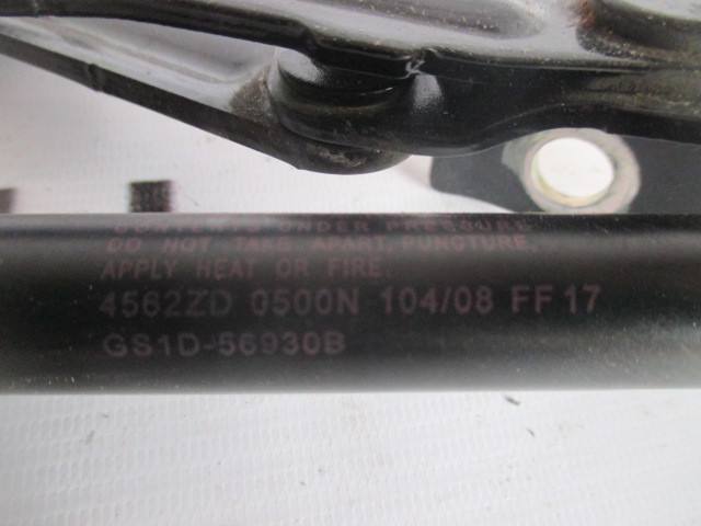 Петля крышки багажника Mazda 6 (GH) 2007-2010 на Mazda 6 (GH)