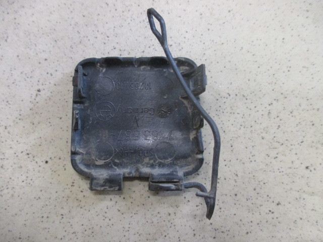 Заглушка буксировочного крюка BMW 7-Series F01,F02,F04 2008-2012 на BMW 7-Series F01,F02,F04