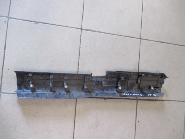 Накладка порога (внутренняя) Suzuki Grand Vitara  2005-2008 на Suzuki Grand Vitara 
