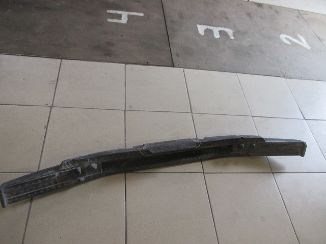 Наполнитель переднего бампера Toyota Land Cruiser 200 2007-2012 на Toyota Land Cruiser 200