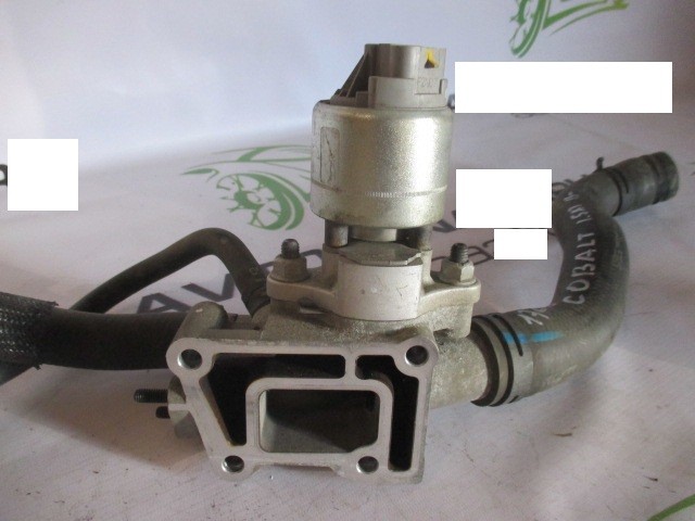 Фланец  двигателя системы охлаждения с патрубками и датчиком 1.5 16V B15D2 Chevrolet на Chevrolet Cobalt 