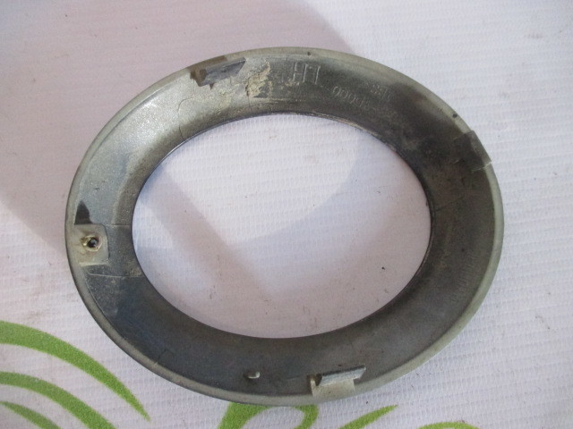 Решетка в бампер левая Hyundai Sonata IV (EF) Рестайлинг 2001-2012 на Hyundai Sonata IV (EF) Рестайлинг