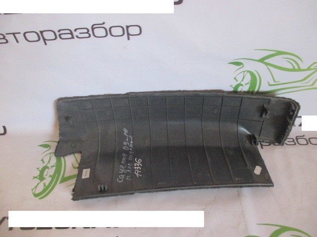 Накладка под переднее левое сиденье (ковролин) Porsche Cayenne 955 2002-2007 7LO881327 на Porsche Cayenne 955