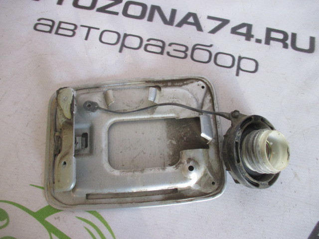 Лючок бензобака Kia Sorento (BL) 2002-2006 на Kia Sorento (BL)