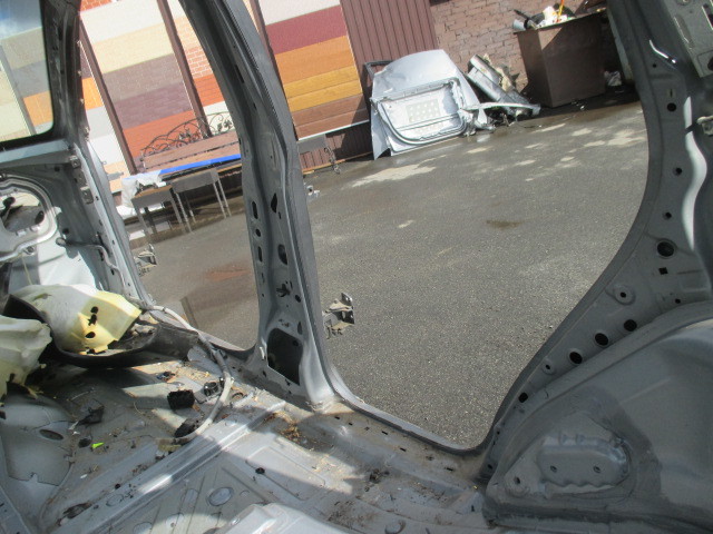 Порог со стойкой правый Porsche Cayenne 955 2002-2007 на Porsche Cayenne 955