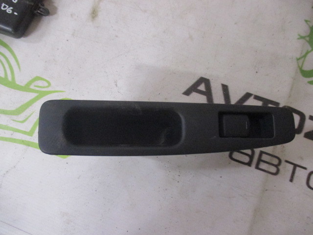 Кнопка стеклоподъемника Nissan Qashqai J10 2006-2010 на Nissan Qashqai J10