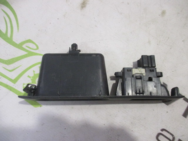 Кнопка стеклоподъемника Nissan Qashqai J10 2006-2010 на Nissan Qashqai J10