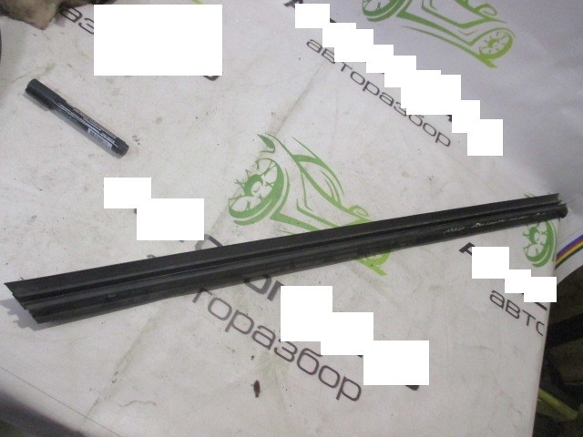 Бархотка стекла двери Nissan Qashqai J10 2006-2010 на Nissan Qashqai J10