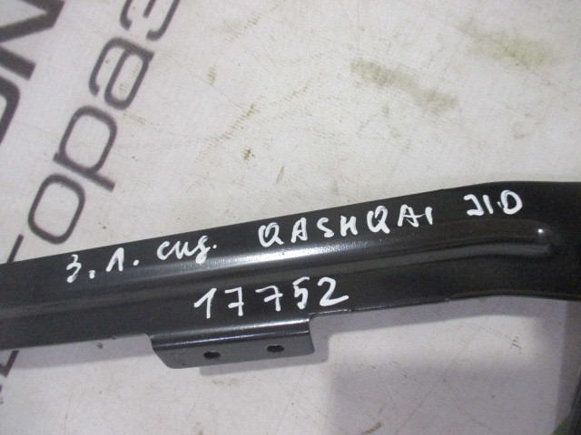 Кузов наружные элементы на Nissan Qashqai J10