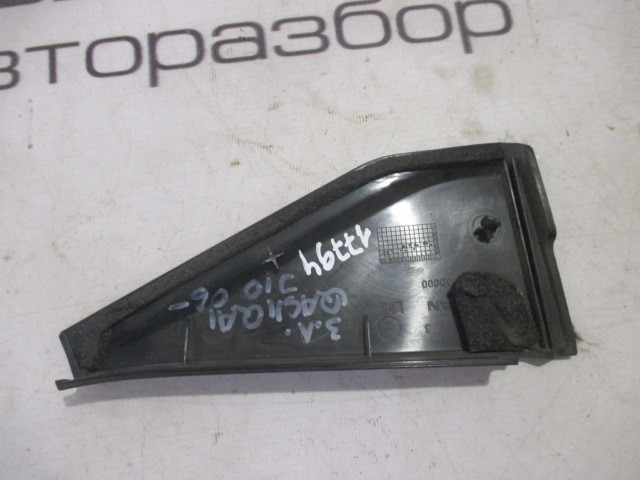Накладка двери задней левой (внутр уголок) Nissan Qashqai J10 2006-2010 82293 gd000 на Nissan Qashqai J10