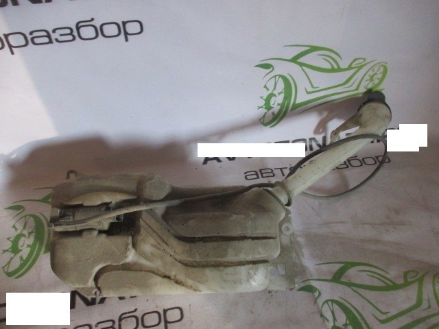 Бачок омывателя Nissan Qashqai J10 2006-2010 на Nissan Qashqai J10