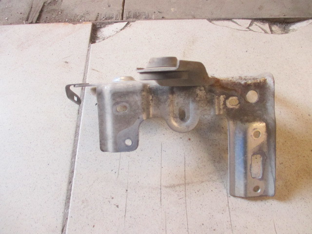 Кронштейн двигателя Nissan Qashqai J10 2006-2010 на Nissan Qashqai J10