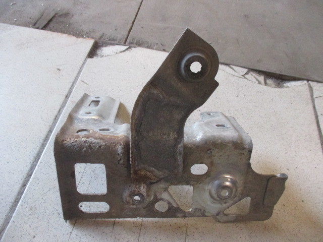Кронштейн двигателя Nissan Qashqai J10 2006-2010 на Nissan Qashqai J10