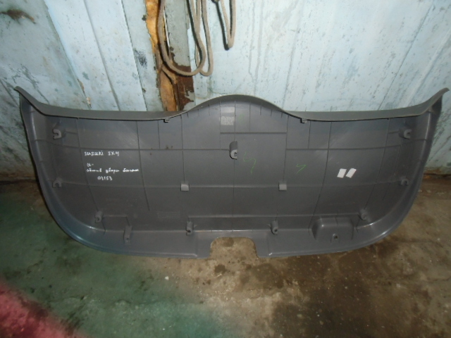 Обшивка двери багажника Suzuki SX4 (Classic) 2006-2009 на Suzuki SX4 (Classic)