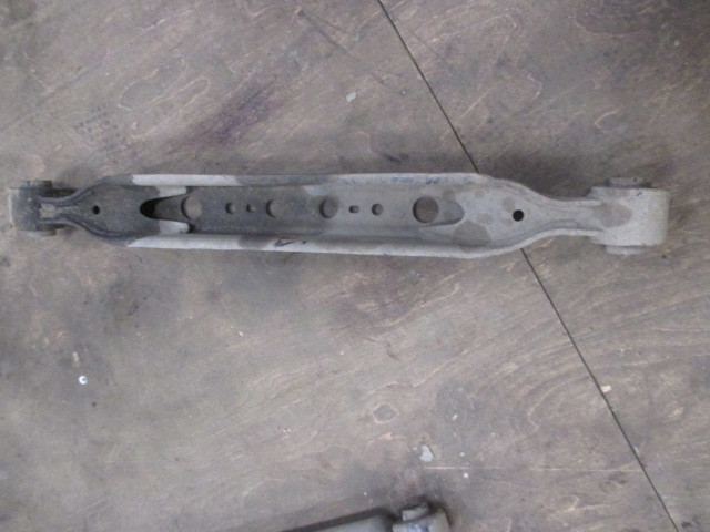 Рычаг задний нижний левый передний Nissan Qashqai J10 2006-2010 на Nissan Qashqai J10