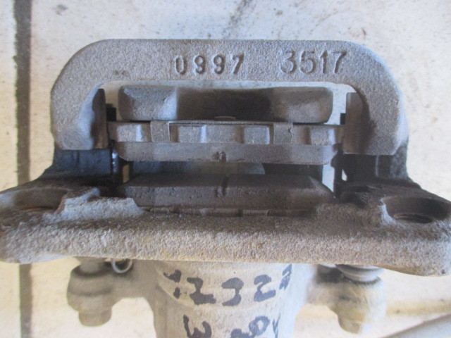 Суппорт задний правый Nissan Qashqai J10 2006-2010 на Nissan Qashqai J10