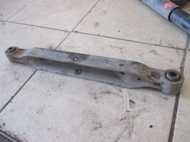 Рычаг задний нижний правый передний Nissan Qashqai J10 2006-2010 на Nissan Qashqai J10