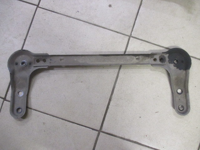 Балка подмоторная Nissan Qashqai J10 2006-2010 на Nissan Qashqai J10