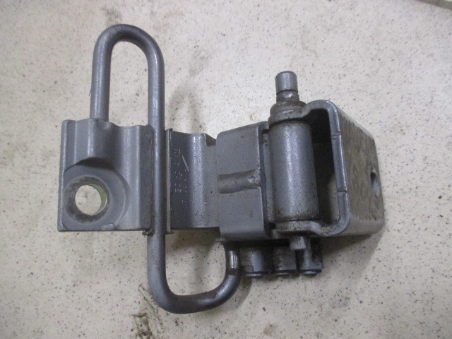 Петля двери Porsche Cayenne 955 2002-2007 на Porsche Cayenne 955