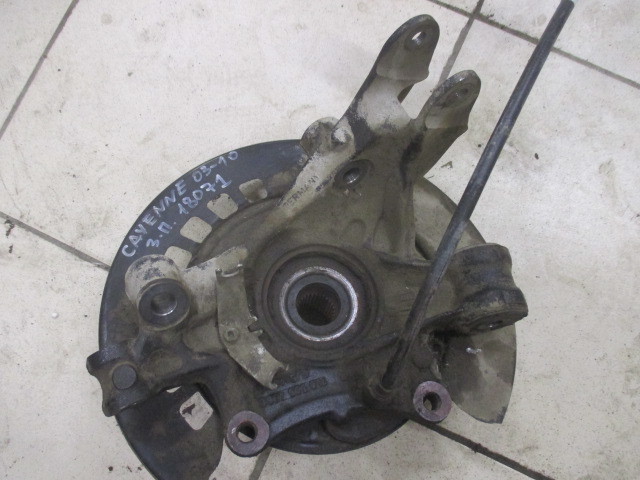 Кулак поворотный задний правый Porsche Cayenne 955 2002-2007 на Porsche Cayenne 955