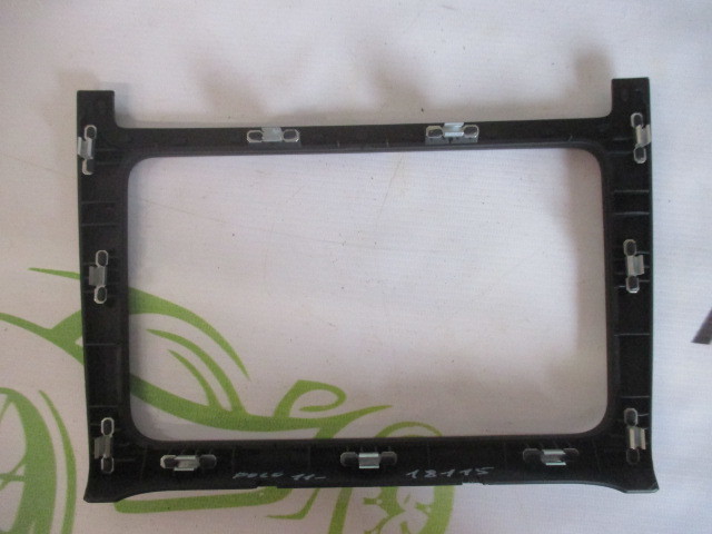 Накладка декоративная Volkswagen Polo V 2009-2015 6ru.858.069 на Volkswagen Polo V