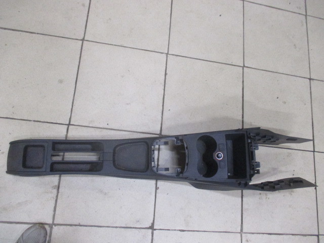 Консоль центральная Volkswagen Polo V 2009-2015 на Volkswagen Polo V