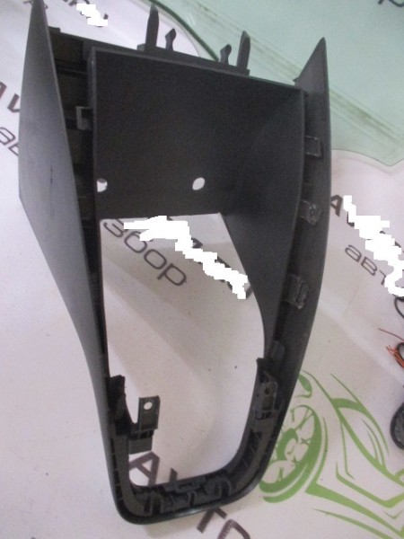 Консоль передняя седан Volkswagen Polo V 2009-2015 на Volkswagen Polo V