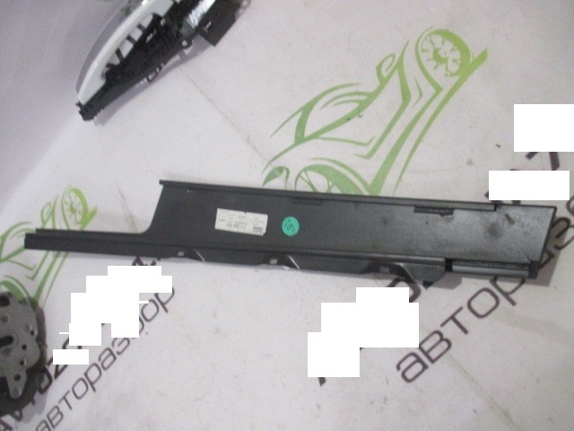 Накладка двери задней Opel Astra J 2009-2015 на Opel Astra J