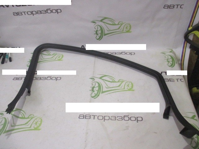 Накладка двери задней Opel Astra J 2009-2015 на Opel Astra J
