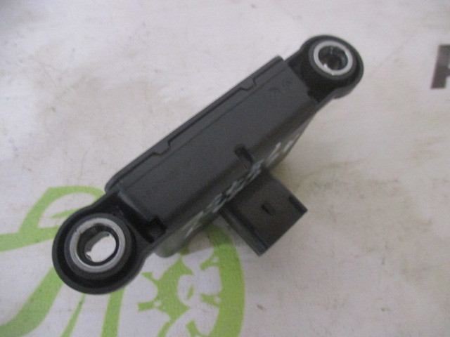 Датчик ускорения Opel Astra J 2009-2015     25170107153 на Opel Astra J