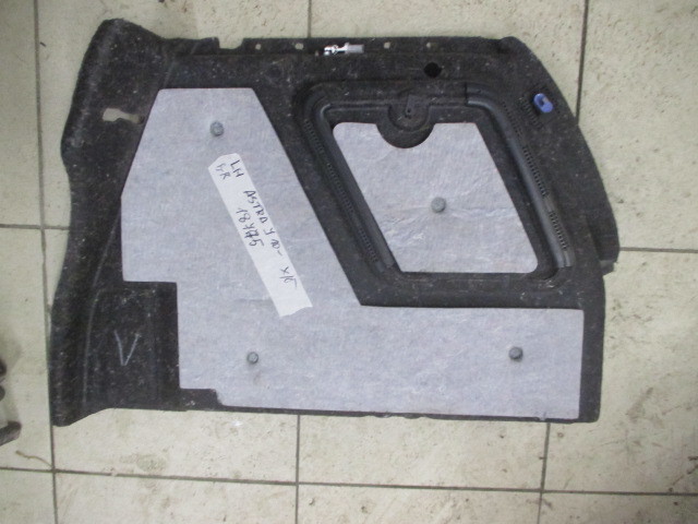 Обшивка багажника Opel Astra J 2009-2015 на Opel Astra J