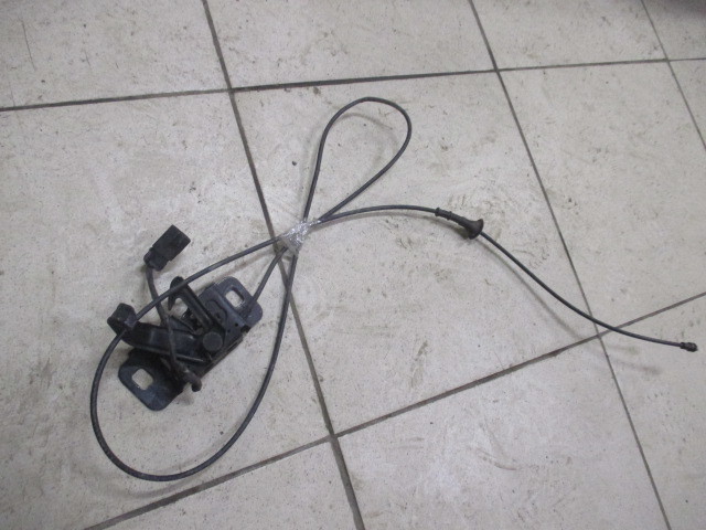 Замок капота Opel Astra J 2009-2015 на Opel Astra J