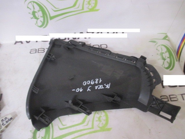 Накладка торпеды правая  Opel Astra J 2009-2015 13262702 на Opel Astra J