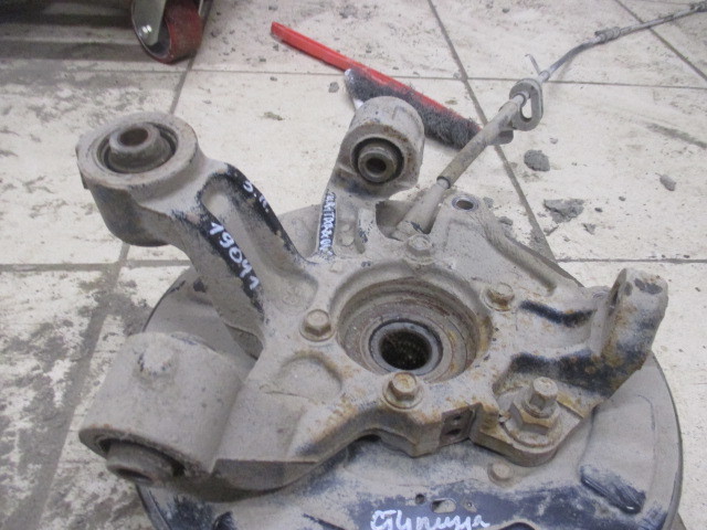 Кулак поворотный задний правый Suzuki Grand Vitara  2005-2008 на Suzuki Grand Vitara 