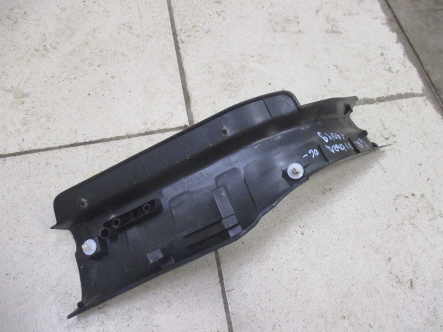 Накладка порога (внутренняя) Suzuki Grand Vitara  2005-2008 7618065J0 на Suzuki Grand Vitara 