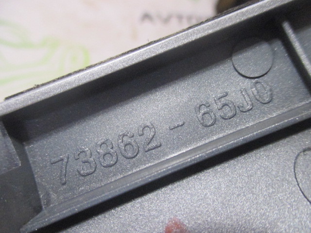 Молдинг центр консоли левый Suzuki Grand Vitara  2005-2008 7386265J0 на Suzuki Grand Vitara 