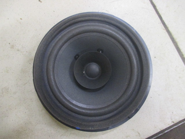 Динамик Suzuki Grand Vitara  2005-2008 на Suzuki Grand Vitara 